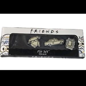 FRIENDS TV Series Lapel Pin Set Of 3 In Box 1" Collector Turkey, Taxi, & Frame
